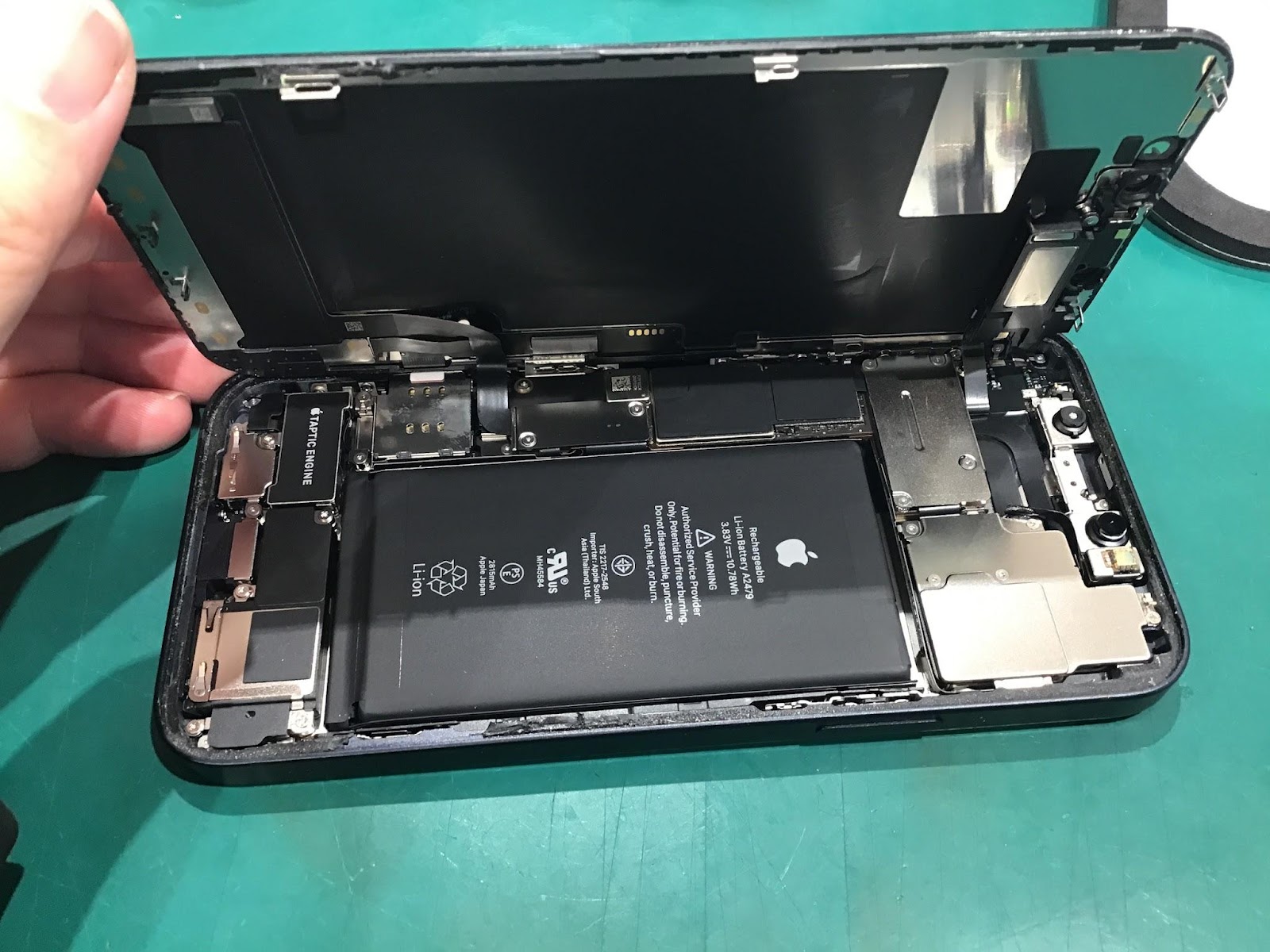 iPhone12(アイフォーン)のバッテリー交換はスマホ修理工房マルイ錦糸町店にお任せください！